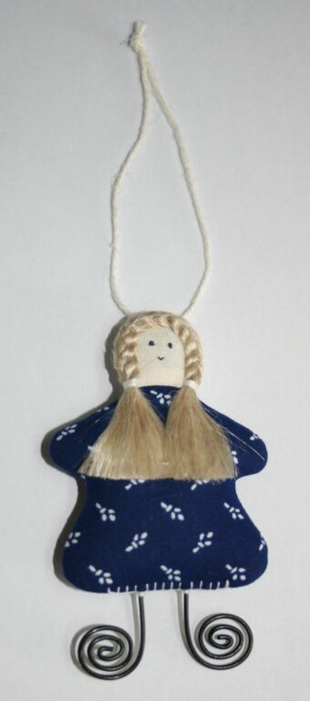 ozdoba závesná bábika