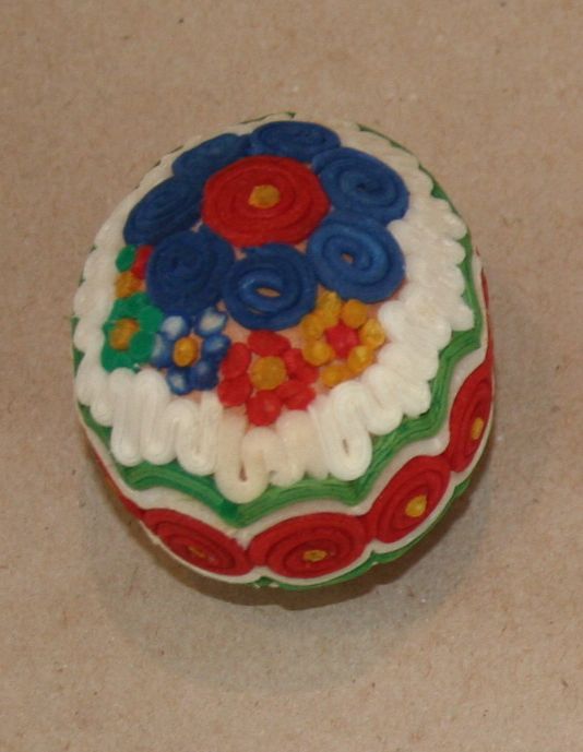 kraslica oblepovaná sietinou slepačia