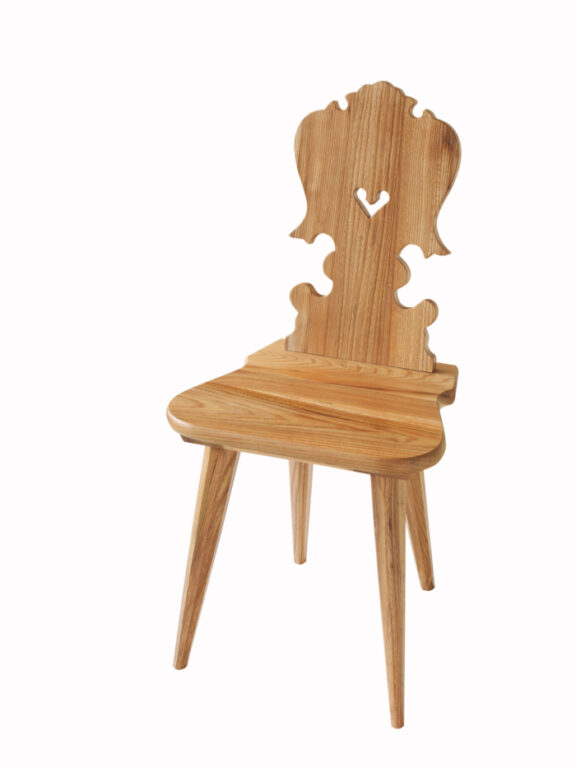 stolička drevená ľudová