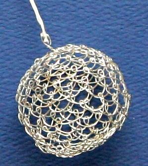 ozdoba drôtená gulička b