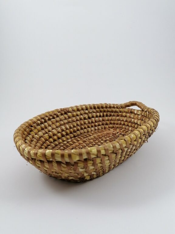 Ošatka slamená oválna s uškom