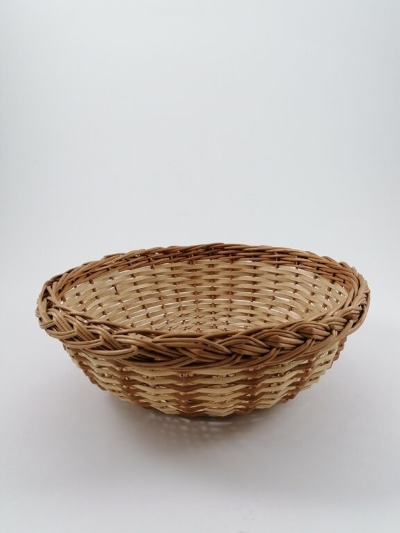 Miska prútená okrúhla s ozdobným okrajom