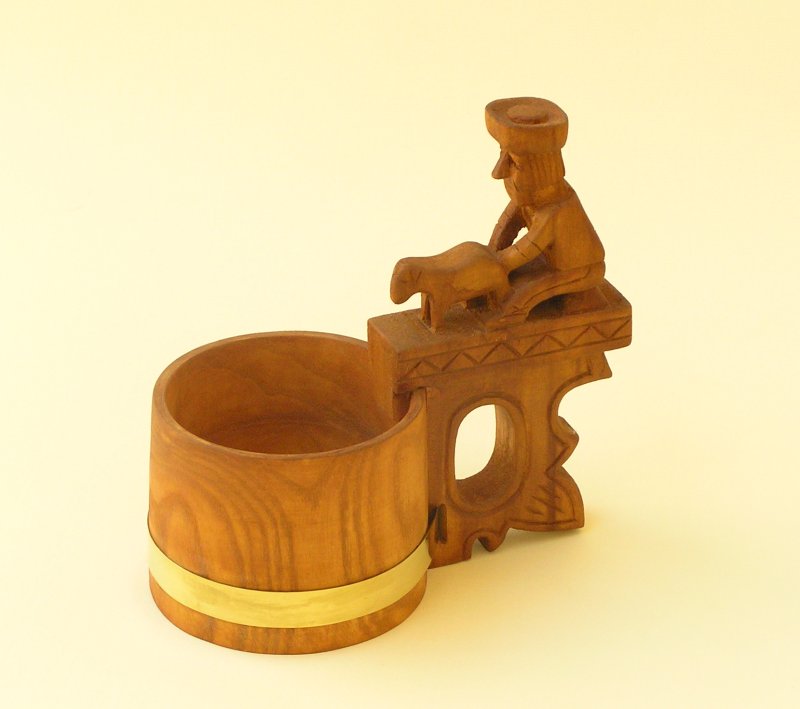 črpák figurálny zaúdený