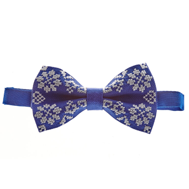 Vyšívaný motýlik I. (modro – biely)