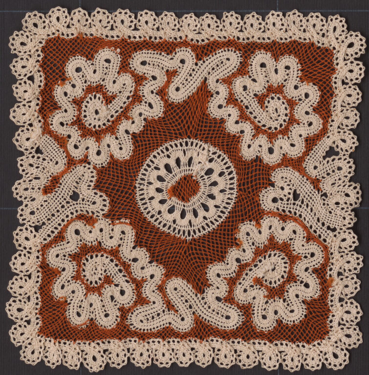 Motív paličkovaný