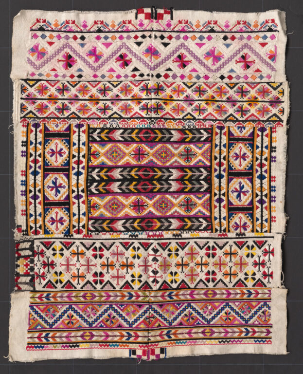 Vzorník –  výšivky z čepcov