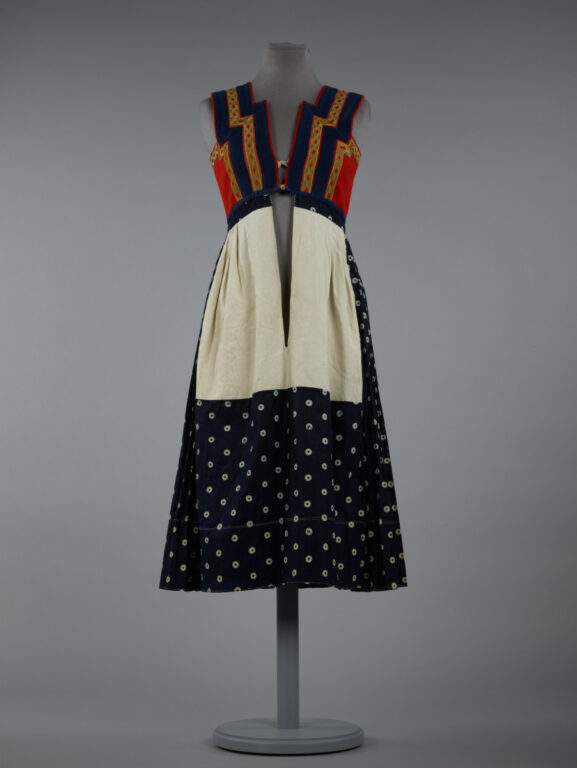 Sukňa zošitá so živôtikom