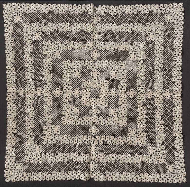 Prikrývka paličkovaná