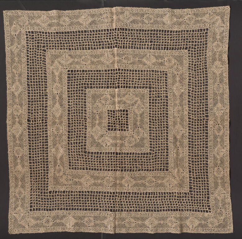 Prikrývka paličkovaná