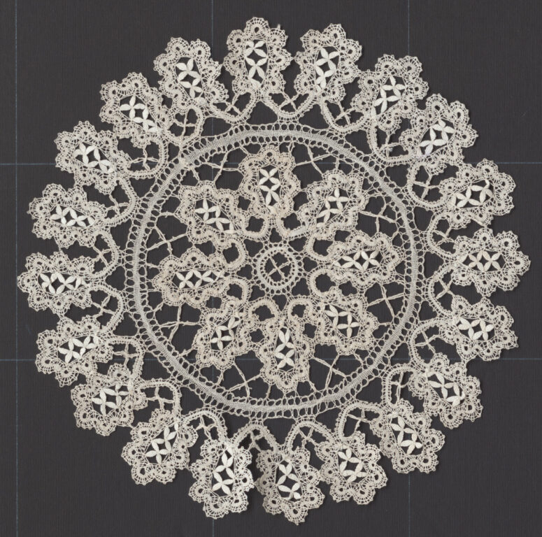 Motív paličkovaný