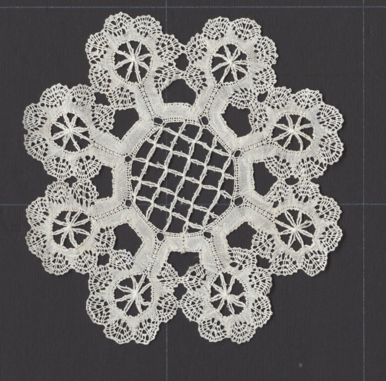 Motív paličkovaný