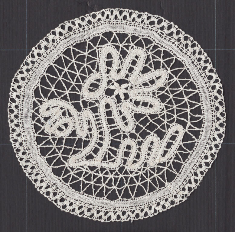 Motív paličkovaný