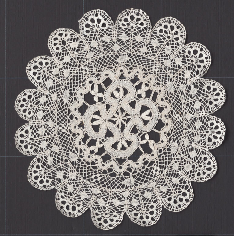 Motív paličkovaný