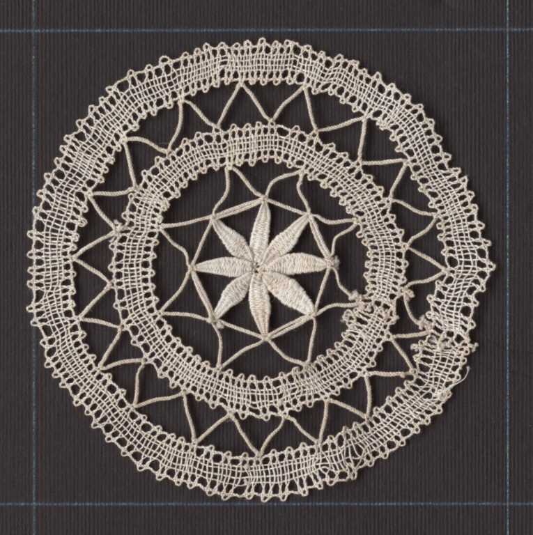 Motív paličkovaný