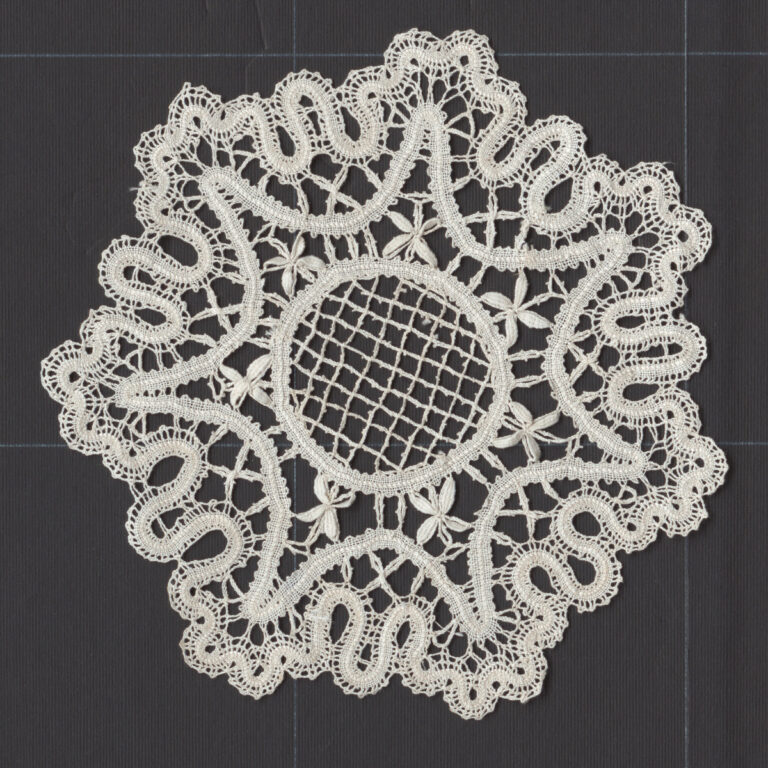 Motív paličkovaný