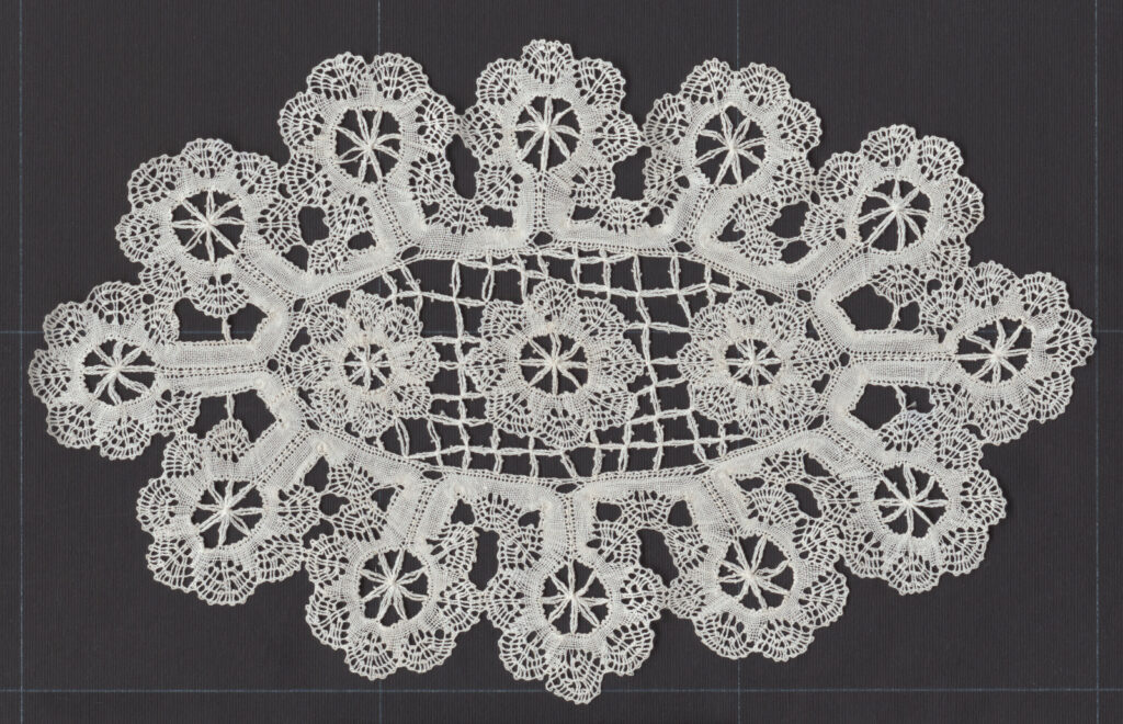 Motív paličkovaný