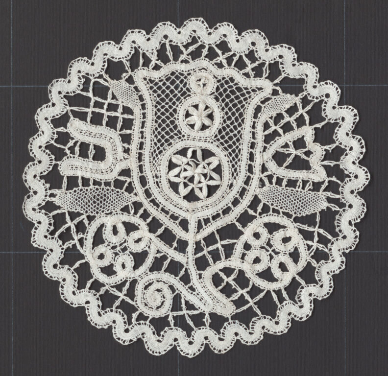 Motív paličkovaný