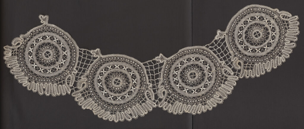 Čipka paličkovaná