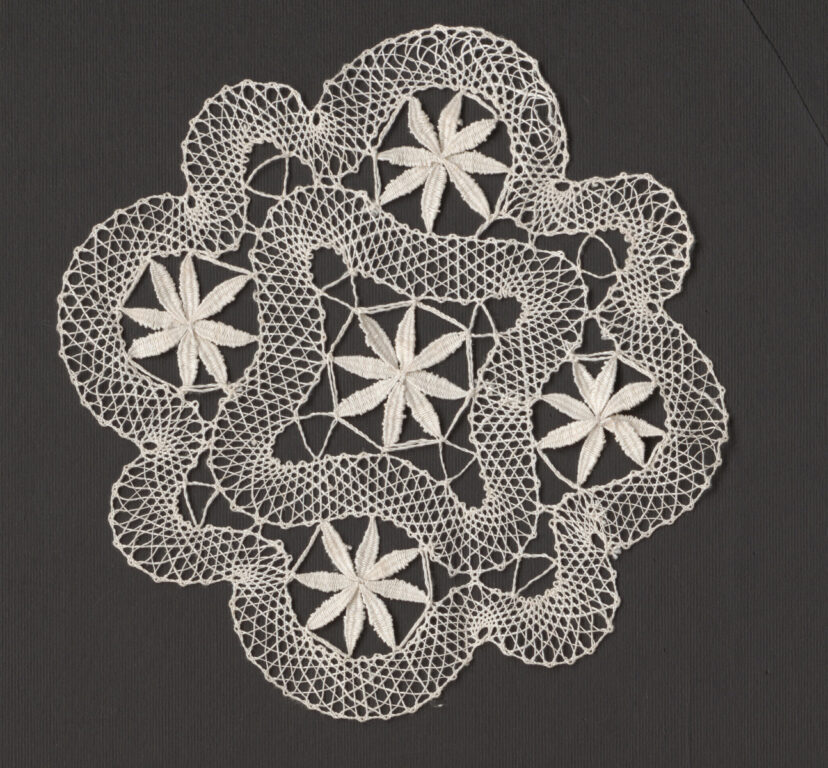 Motív paličkovaný