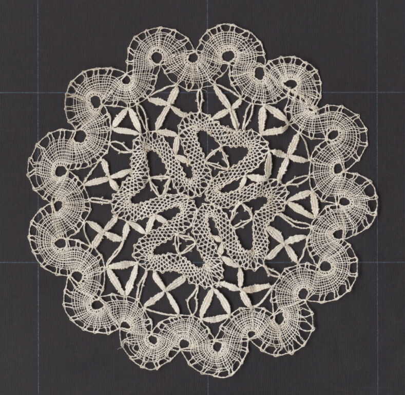 Motív paličkovaný