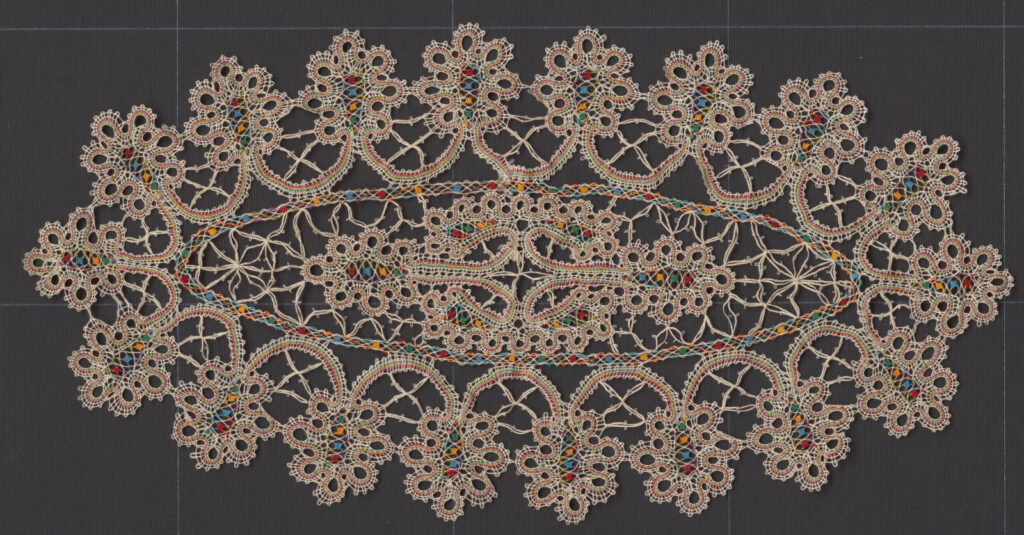 Motív paličkovaný