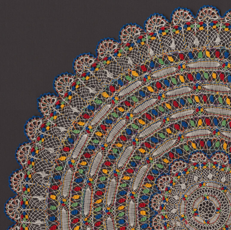 Prikrývka paličkovaná