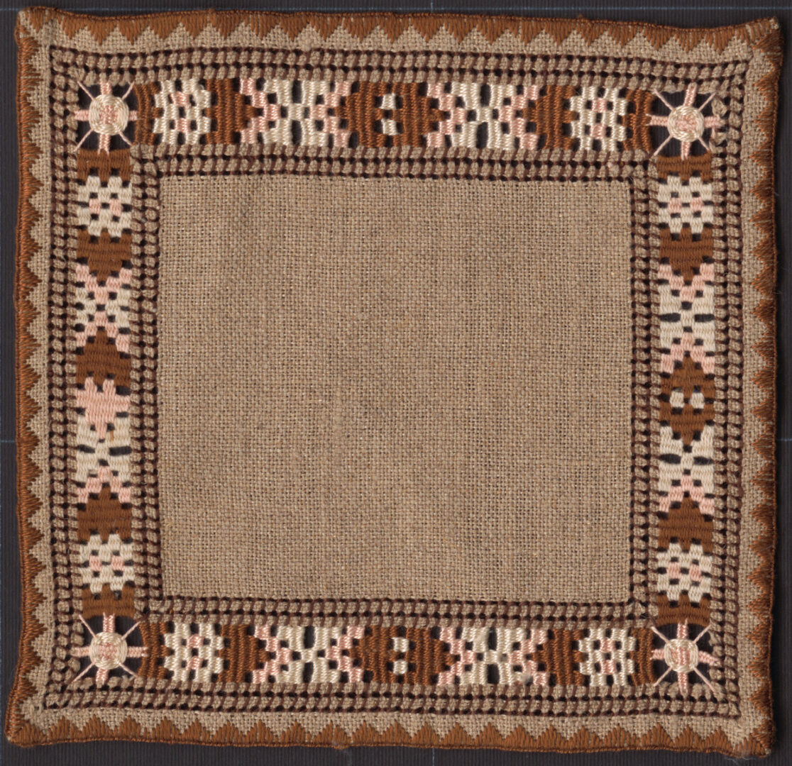 Prikrývka vyšívaná