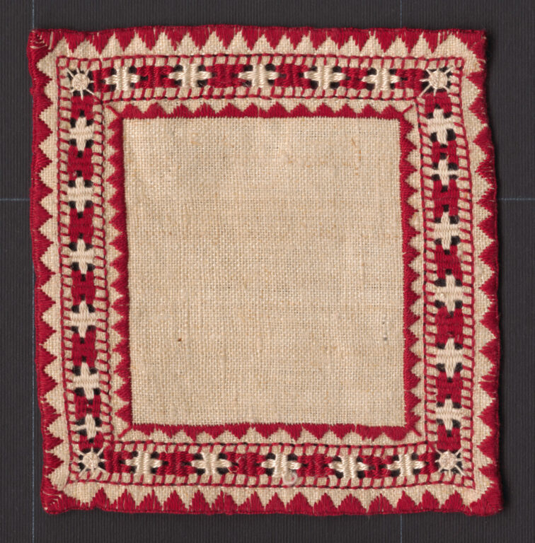 Prikrývka vyšívaná