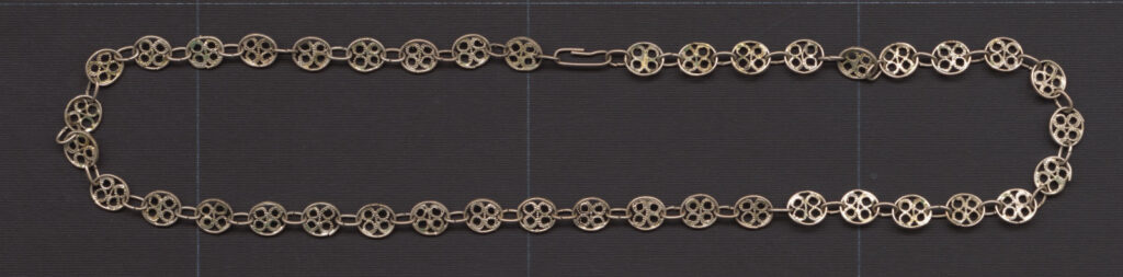 Retiazka strieborná