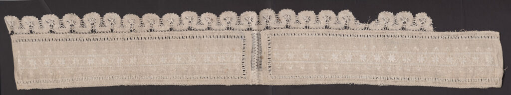 Výšivka z kútnej plachty