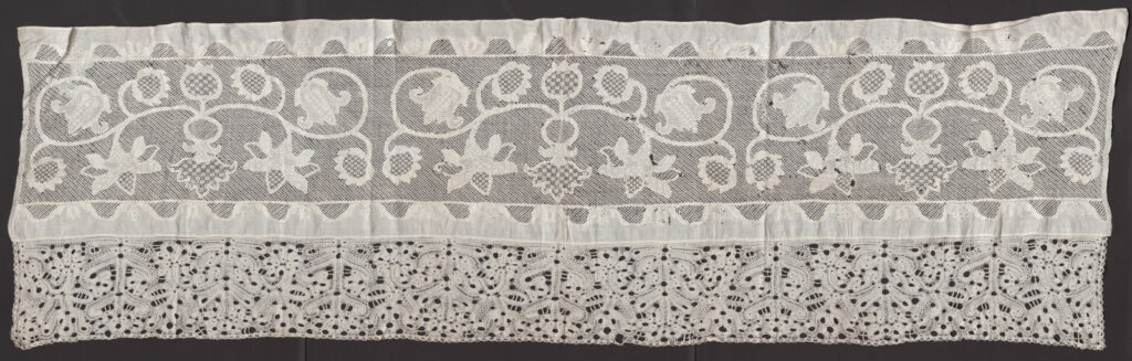 Plachta vyšívaná – časť