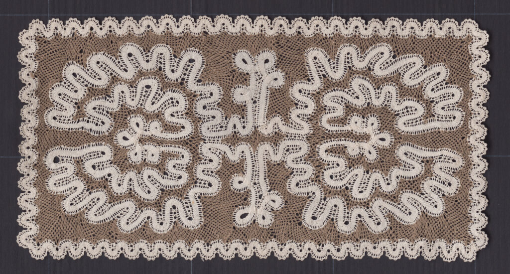 Motív paličkovaný