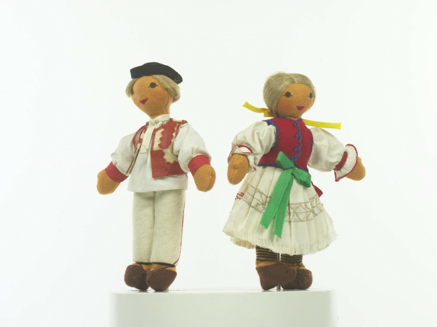 Bábika krojovaná, pár
