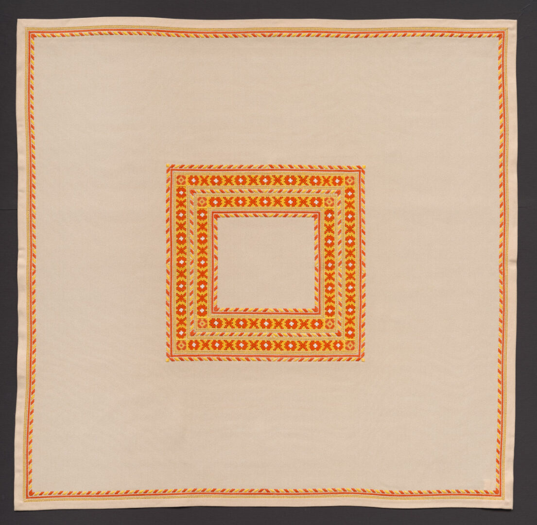 Prikrývka vyšívaná