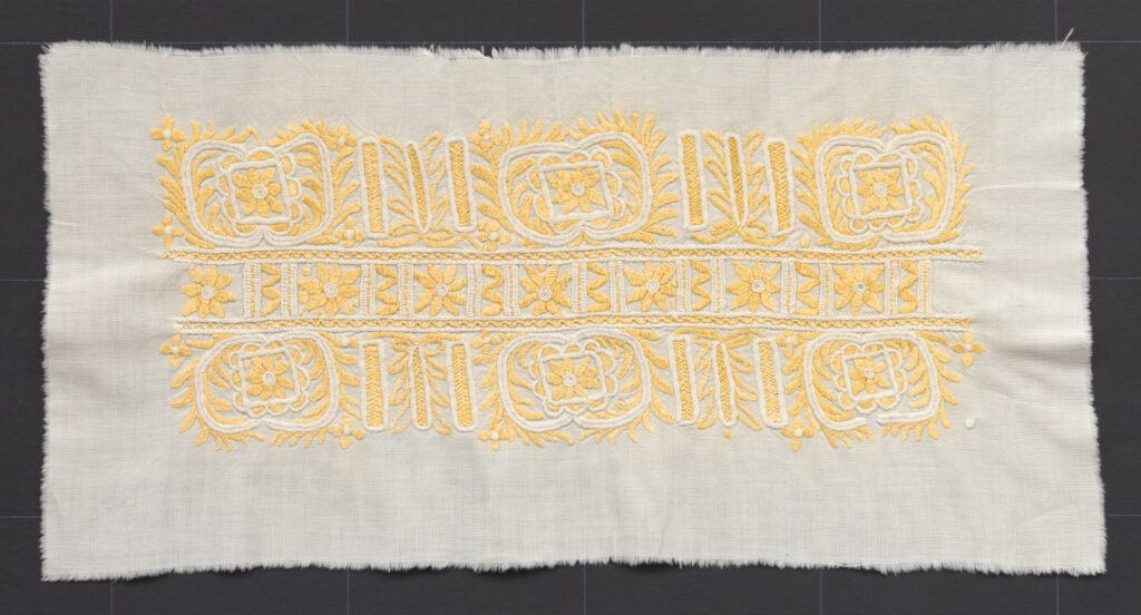 Výšivka z rukávcov