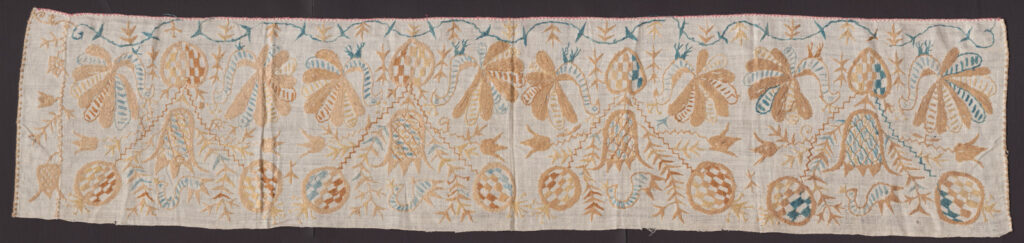 Výšivka z kútnej plachty