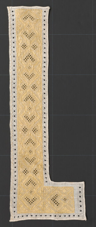 Výšivka z dlhej šatky