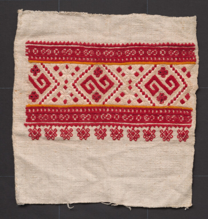 Príramok zo ženských rukávcov