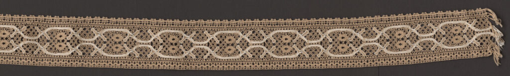 Čipka paličkovaná