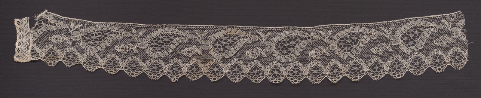 Čipka paličkovaná