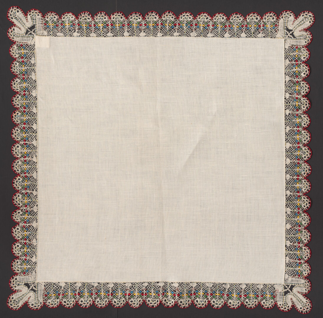 Prikrývka s paličkovanou čipkou