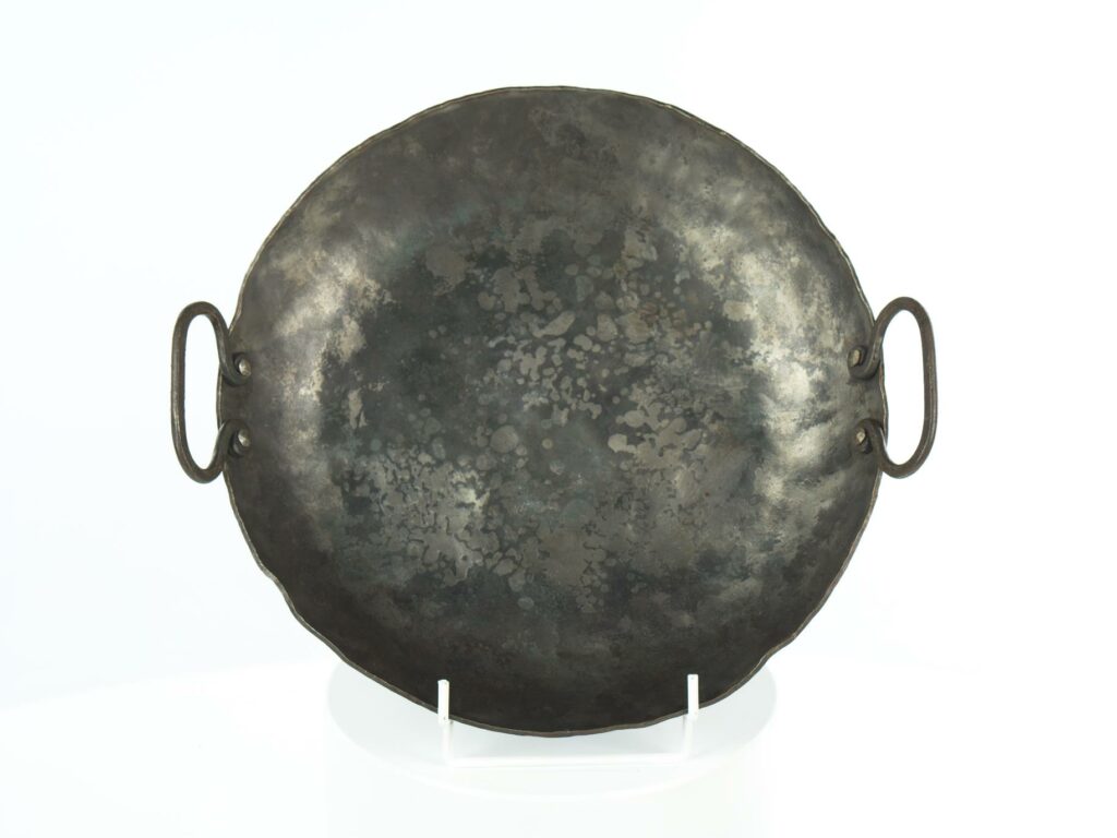 Miska kovaná s dvoma uškami